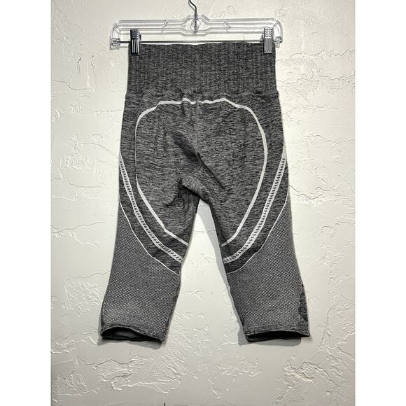 Athleta high waisted seamless‎ textured biker shorts womens medium athleisure - Picture 2 of 4